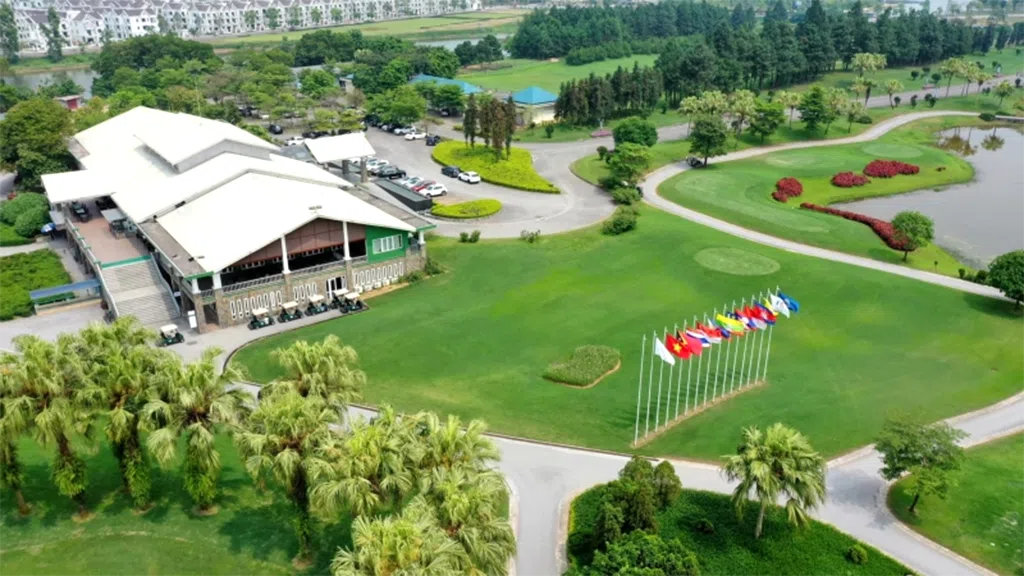 Không gian Nhà câu lạc bộ Clubhouse sang trọng kiến trúc phong cách cổ điển tại Sân Golf Đầm Vạc