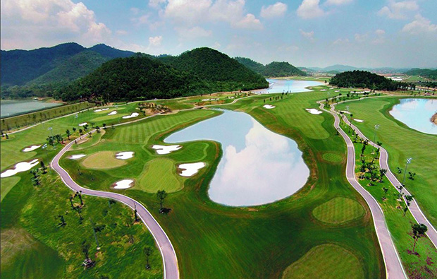 Khung cảnh thiên nhiên đồi núi tại BRG Legend Hill Country Club Sóc Sơn