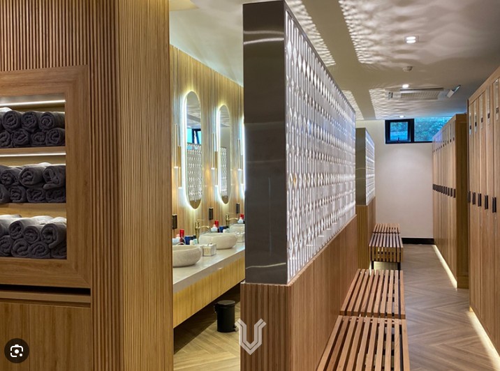 Phòng Locker Spa và Bồn Tắm Jacuzzi thư giãn Vân Trì